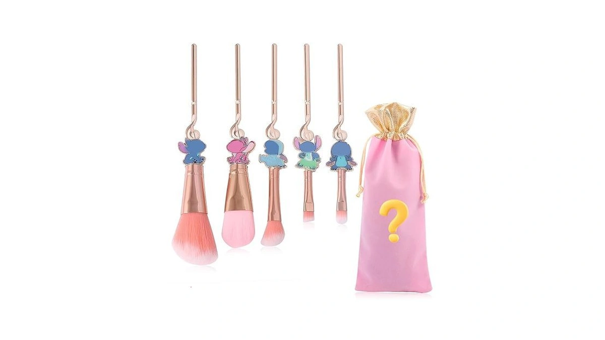 Cute Cartoon Girl-themed 5-piece Makeup Brush Set – Premium Synthetic