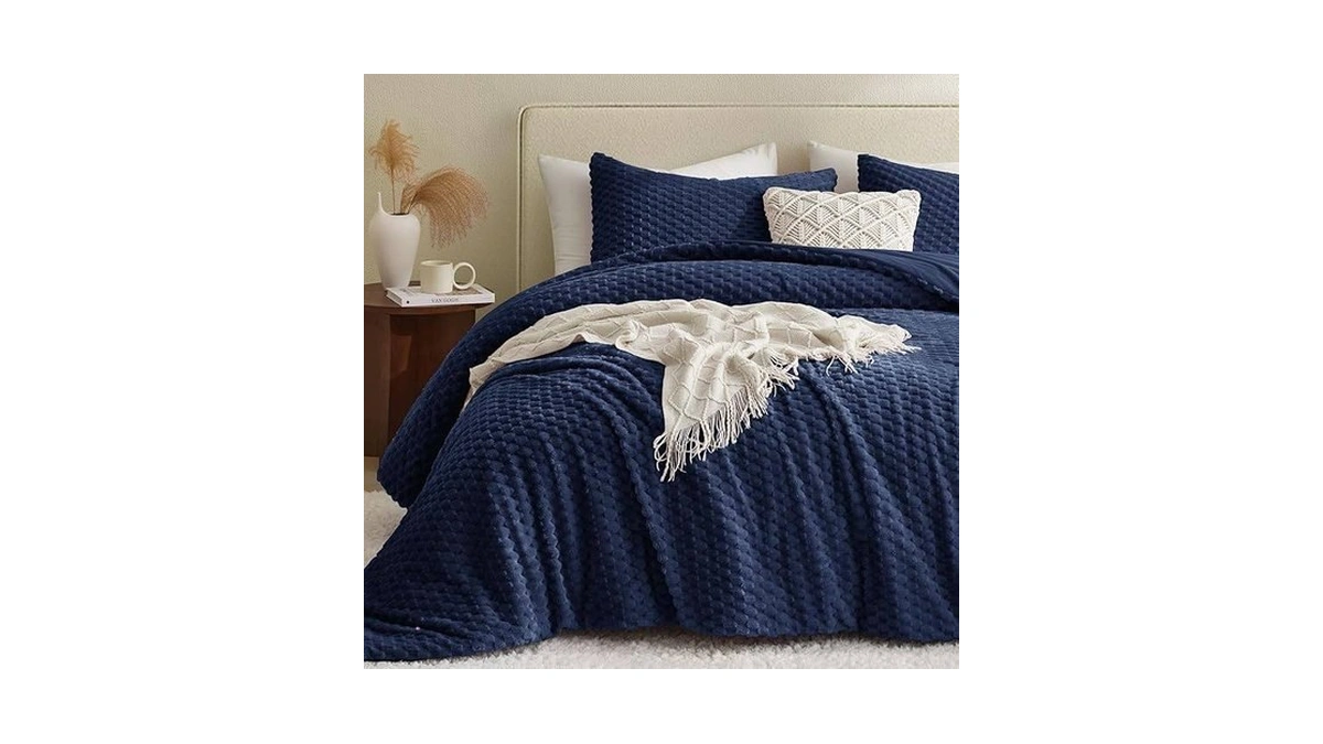Petrichor Fluffy Queen Comforter Set - Ultra-soft Navy Flannel Thick