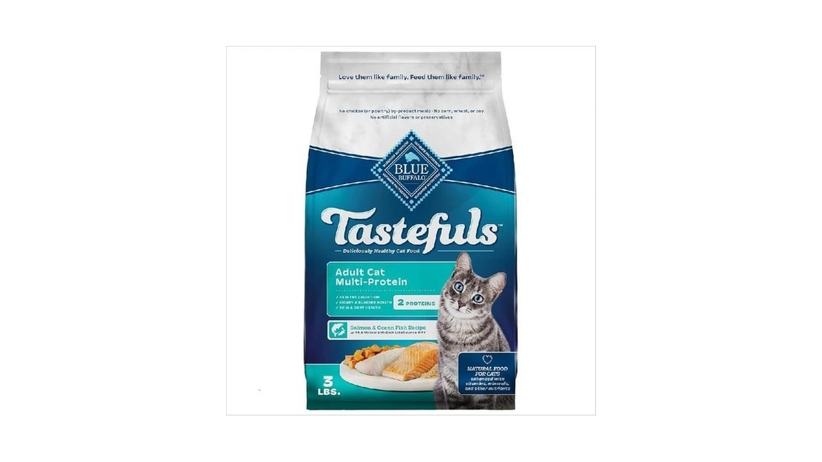 Blue Buffalo Tastefuls Adult Cat Dry Food, Multi-protein Salmon &