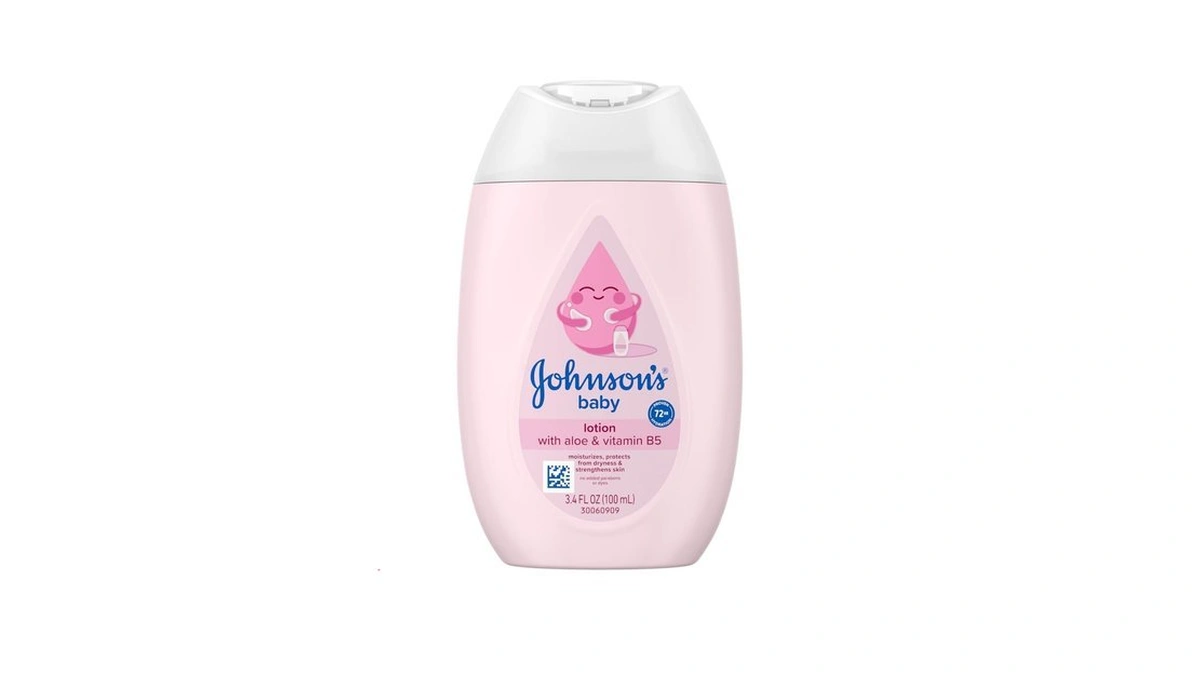 Johnson's Baby Lotion With Coconut Oil, Aloe Vera & Vitamin