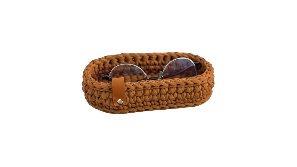 Clcbdeyit Eyeglasses Holder Cute Crochet Glasses Storage Basket Night Stand