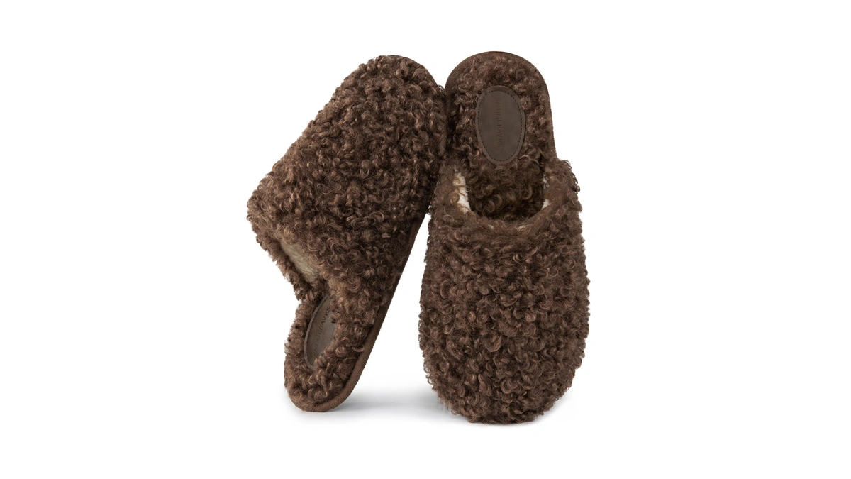 Snug Leaves Women's Scuff Slippers Furry Cute Curly Faux Wool