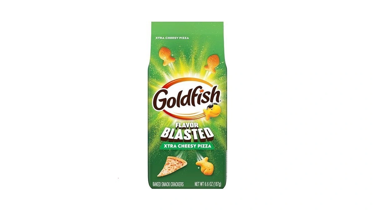 Goldfish Flavor Blasted Xtra Cheesy Pizza Cheese Crackers, 6.6 Oz