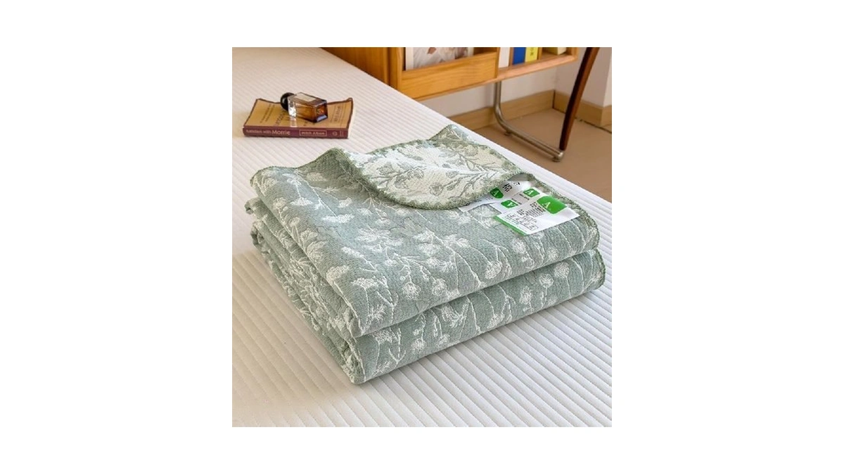 Sanacyna Cotton Muslin Blanket Twin Size Farmhouse Leaves Quilt, Vintage