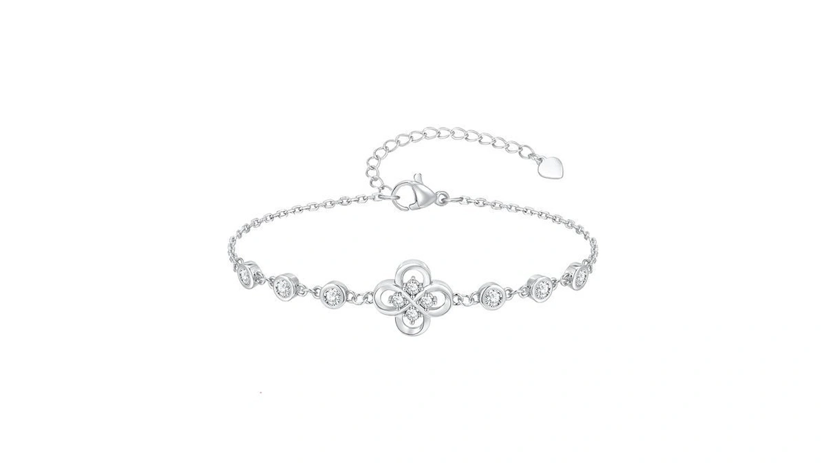 Four Leaf Clover Bracelet For Women - 14k Gold Plated