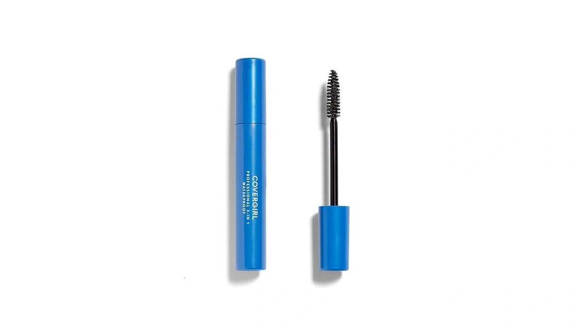 Covergirl Professional 3-in-1 Waterproof Mascara, Very Black 225, (packaging May