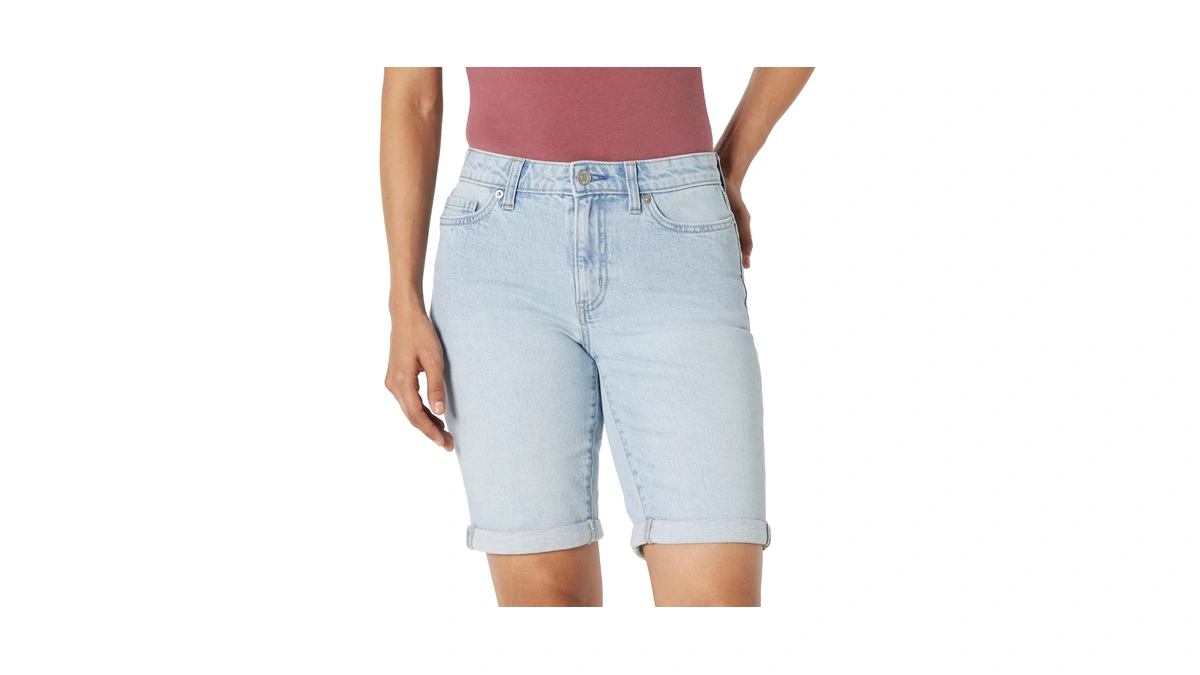 Amazon Essentials Women's Mid-rise Slim Fit Bermuda Shorts With Pockets,