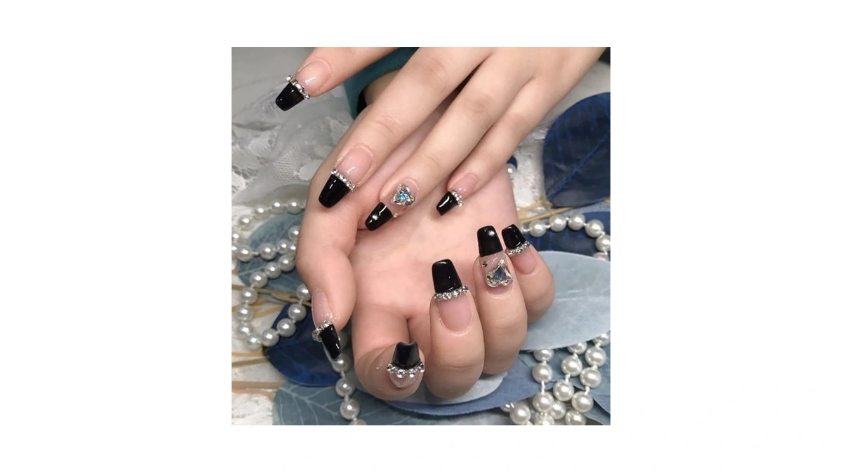 Valentine's Press On Nails Long 3d Crystal Love Heart Design