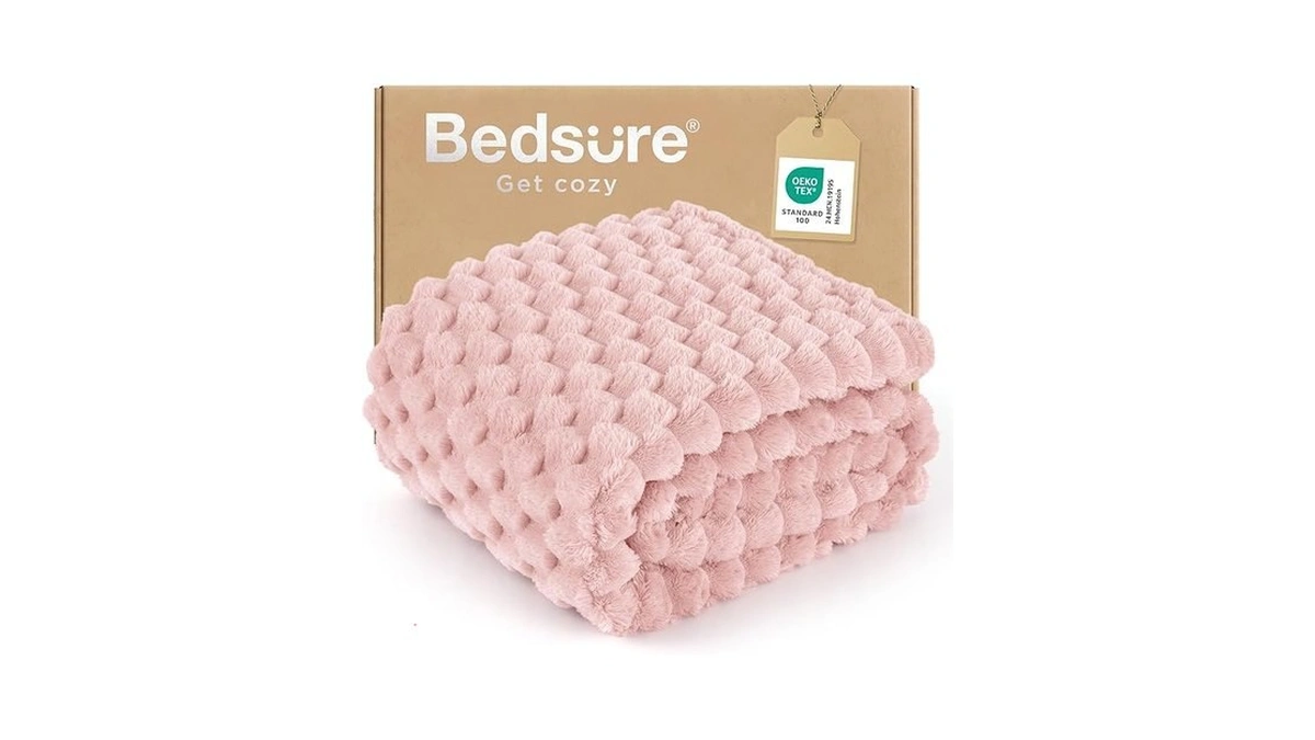 Bedsure Pink Throw Blanket For Couch - 350gsm Fluffy Plush