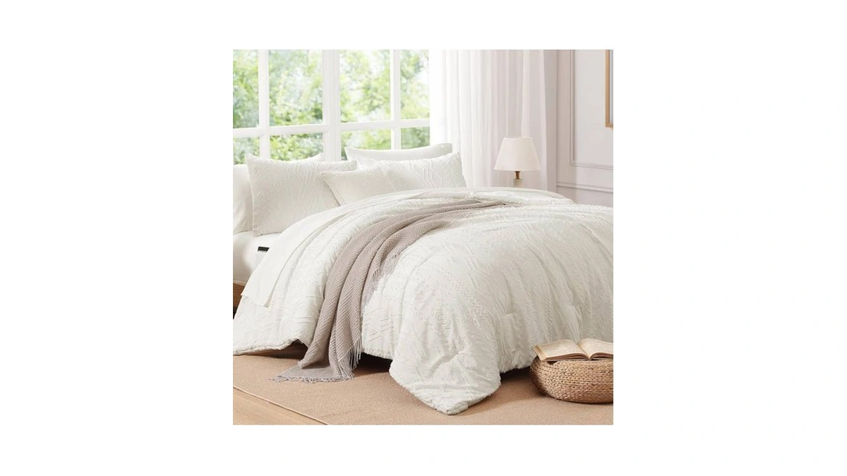Amberspace Queen Comforter Set White, Tufted Boho Bedding Farmhouse Bed