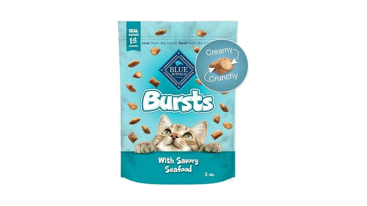 Blue Buffalo Bursts Crunchy & Creamy Cat Treats, Great For