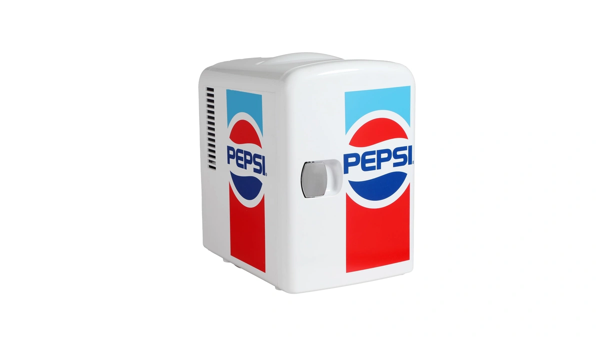 Curtis Mis138pep Pepsi Retro Logo, Mini Portable Compact Personal Fridge