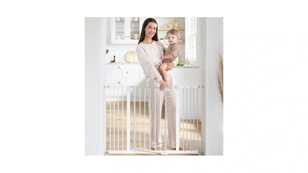 Comfy Cubs Baby Safety Gate With Etensions Ad...