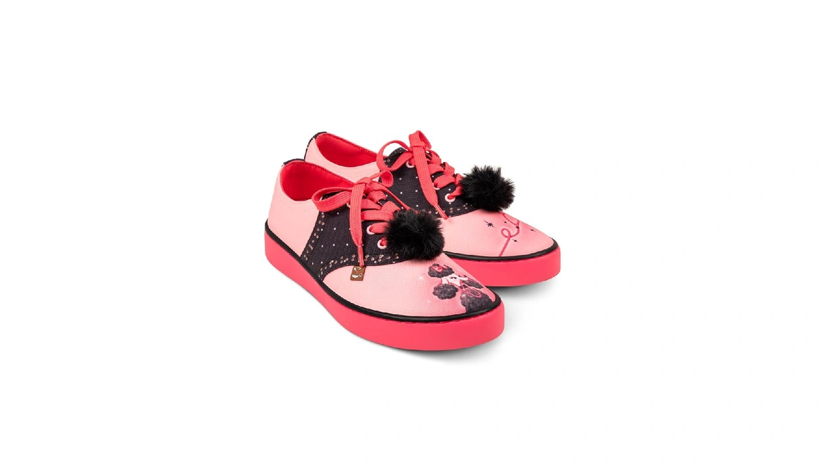 Hot Chocolate Design Lace-up Casual Sneakers, Poodle Perfect– Flat Sole
