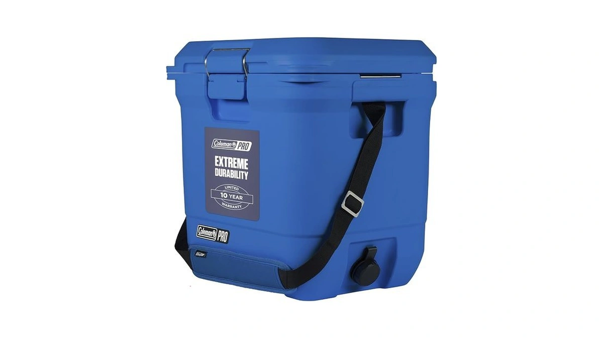 Coleman Pro Heavy-duty 25qt Ultra-light Premium Hard Cooler, Extra-thick Insulation