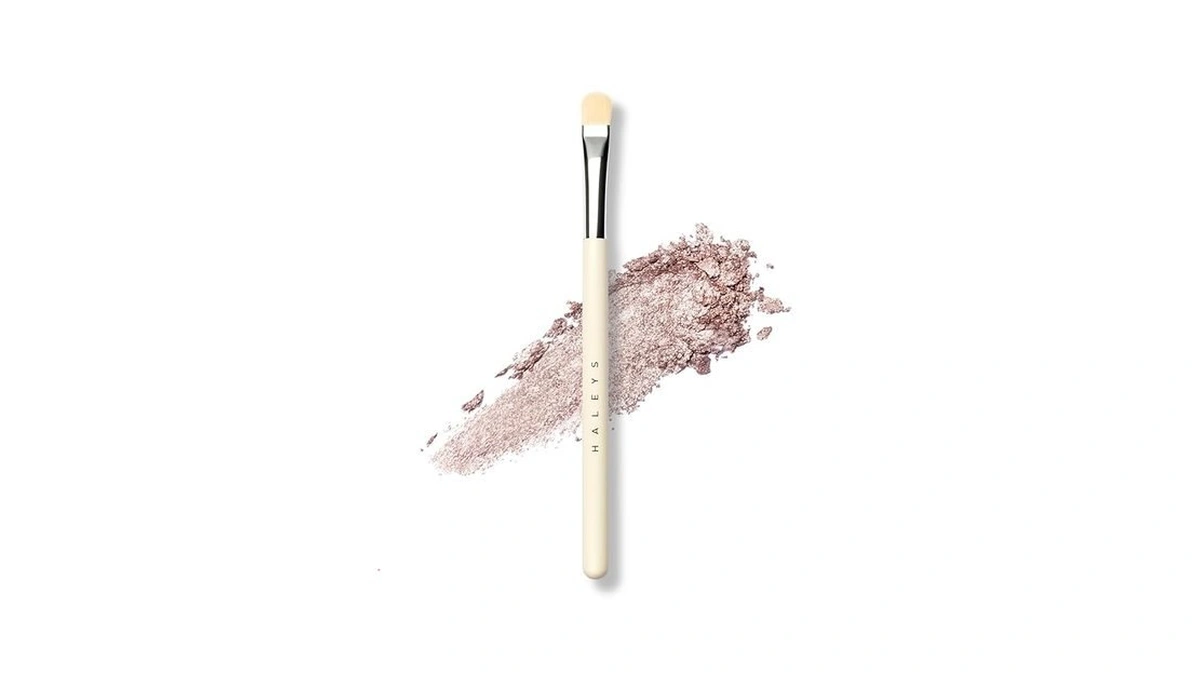 Haleys Beauty Lid Brush, Medium, Flat & Tapered Eyeshadow Make