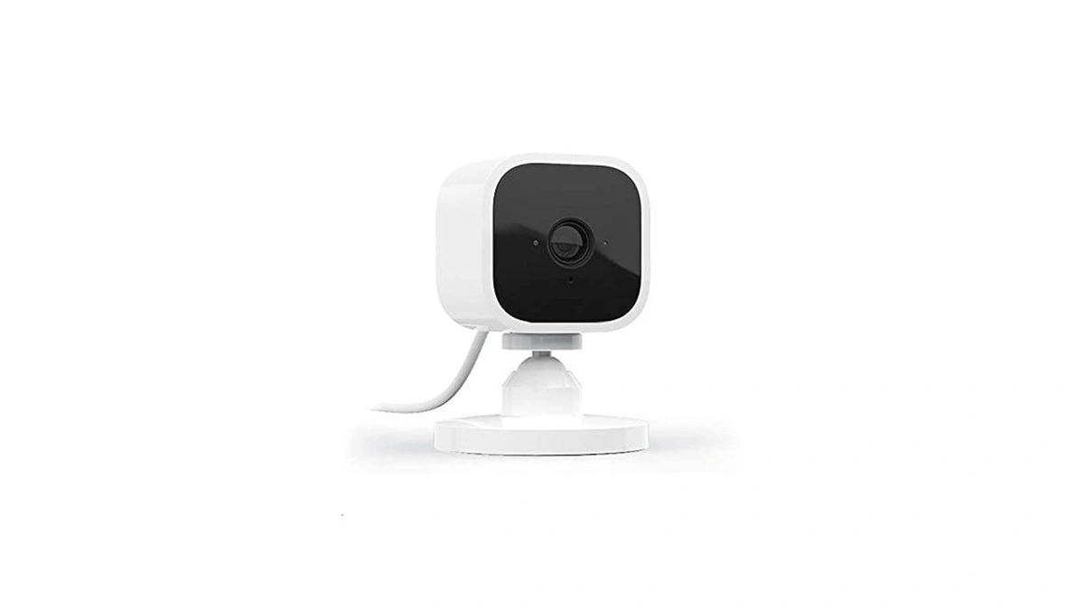 Blink Mini - Compact Indoor Plug-in Smart Security Camera, 1080p