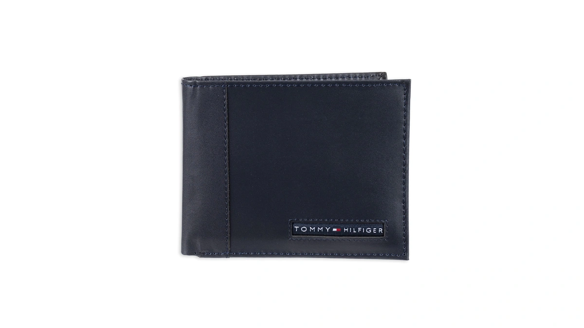 Tommy Hilfiger Mens Slim Leather Passcase Wallet With Removable Id