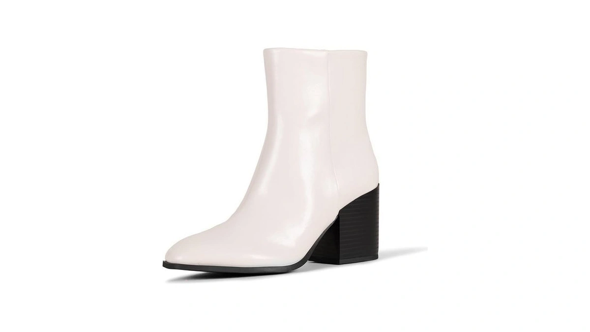 Amazon Essentials Womens Clean Heel Ankle Boot, Ecru, 8