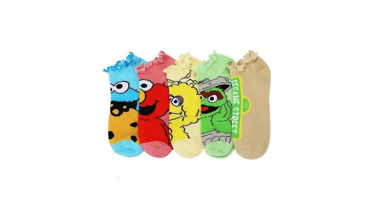 Bioworld Sesame Street Characters & Logo Women's 5-pair Ankle Socks-osfa