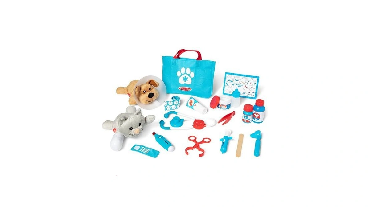 Melissa & Doug Examine And Treat Pet Vet Play Set,