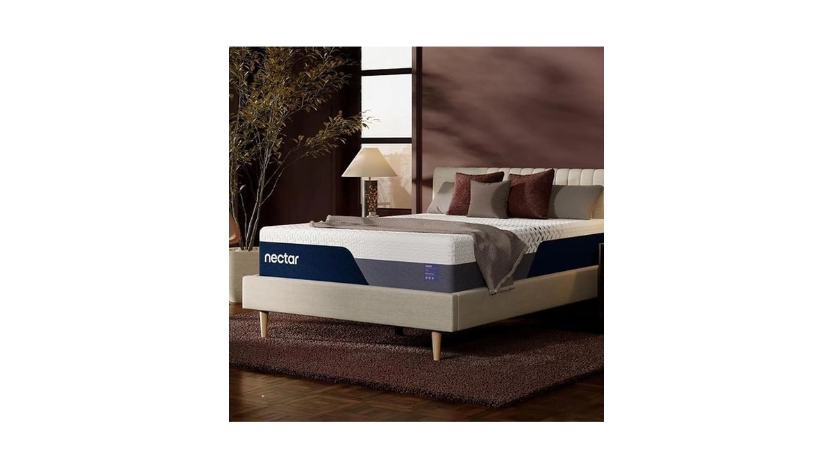 Nectar Luxe 14” King Mattress - Medium Firm - Contouring
