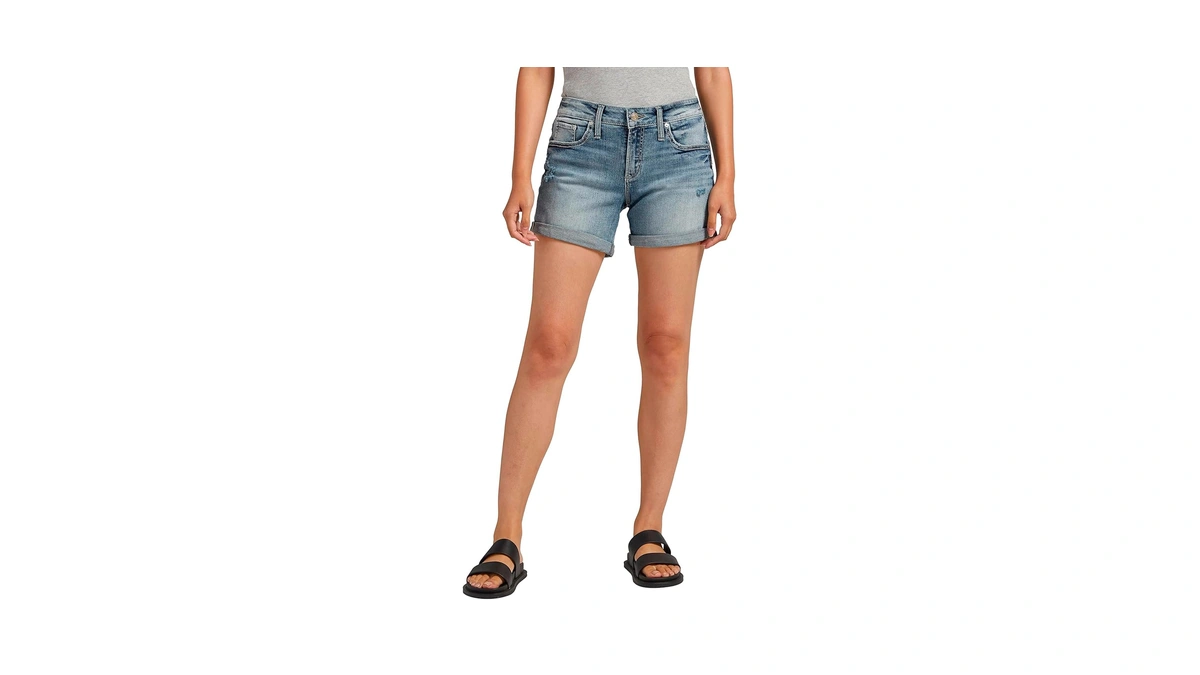 Silver Jeans Co. Women's Boyfriend Mid Rise Short, Med Wash