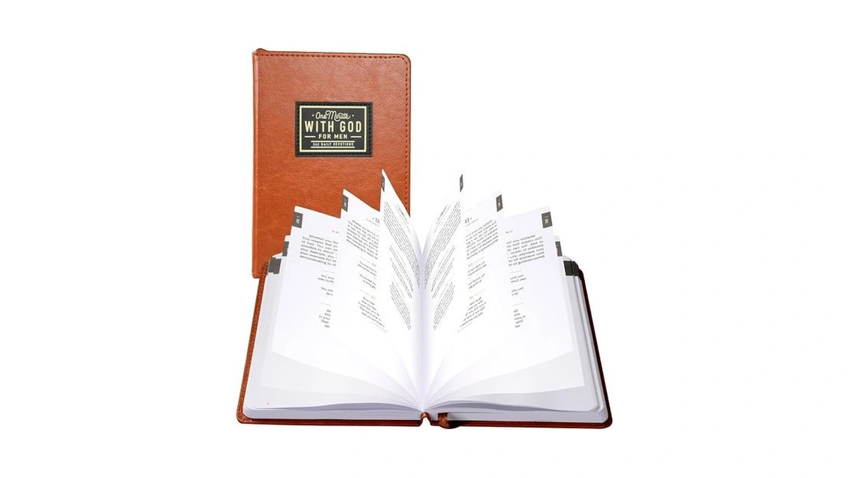 Droyek One Minute With God For Men Devotional Journal, Daily