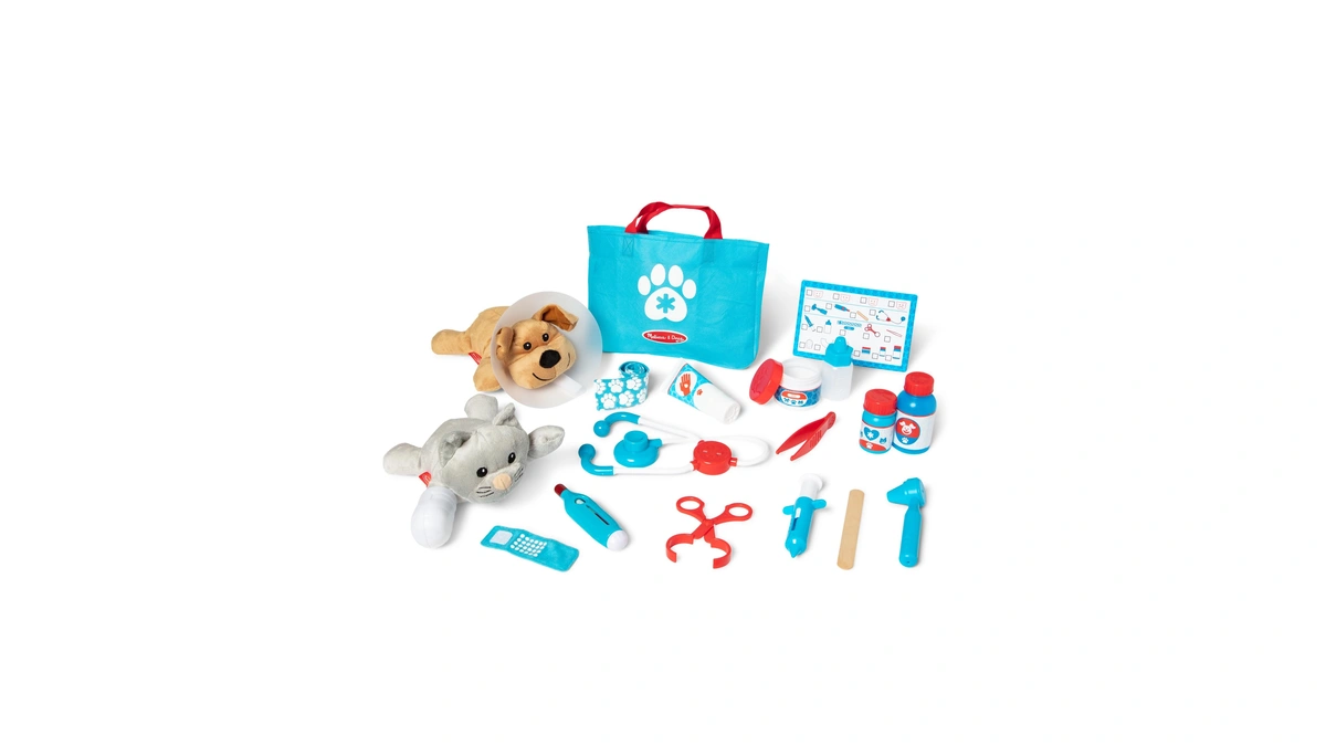 Melissa & Doug Examine And Treat Pet Vet Play Set,