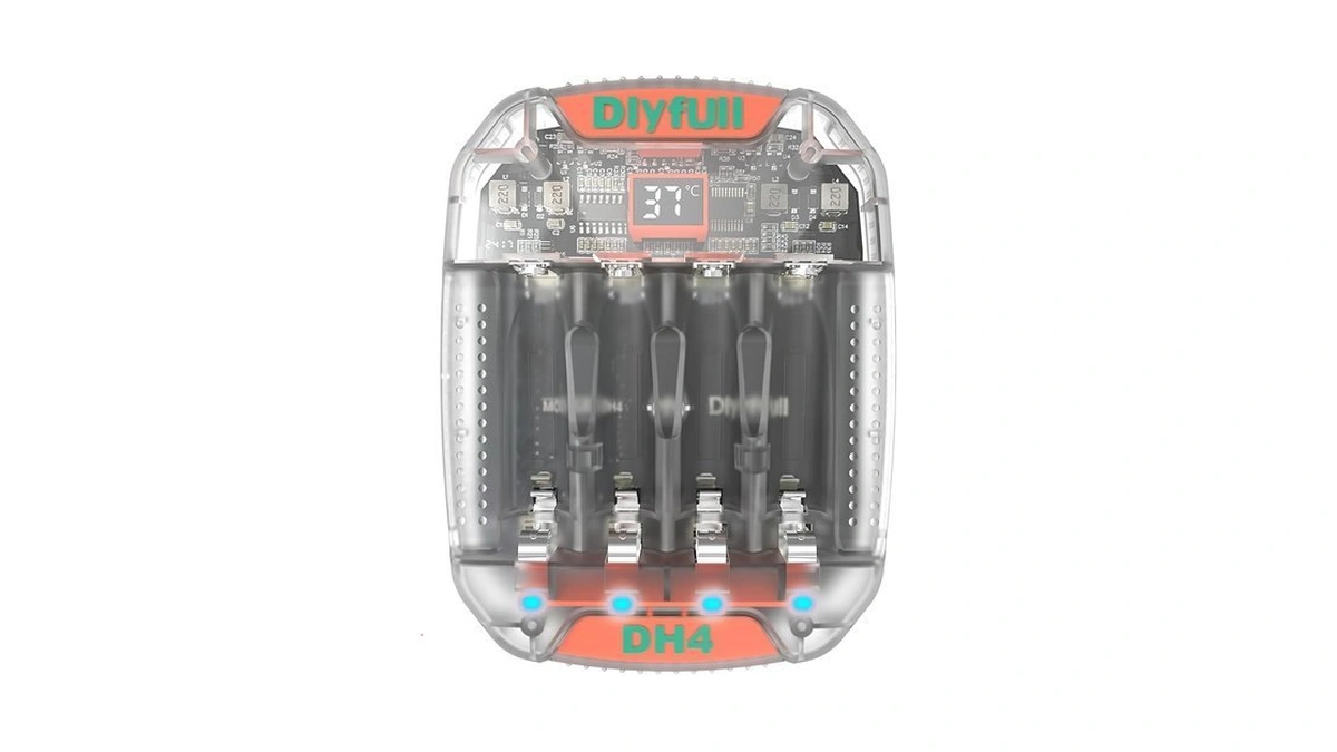 Dlyfull 4 Bay Aa Aaa Battery Charger With Temperature Monitoring,