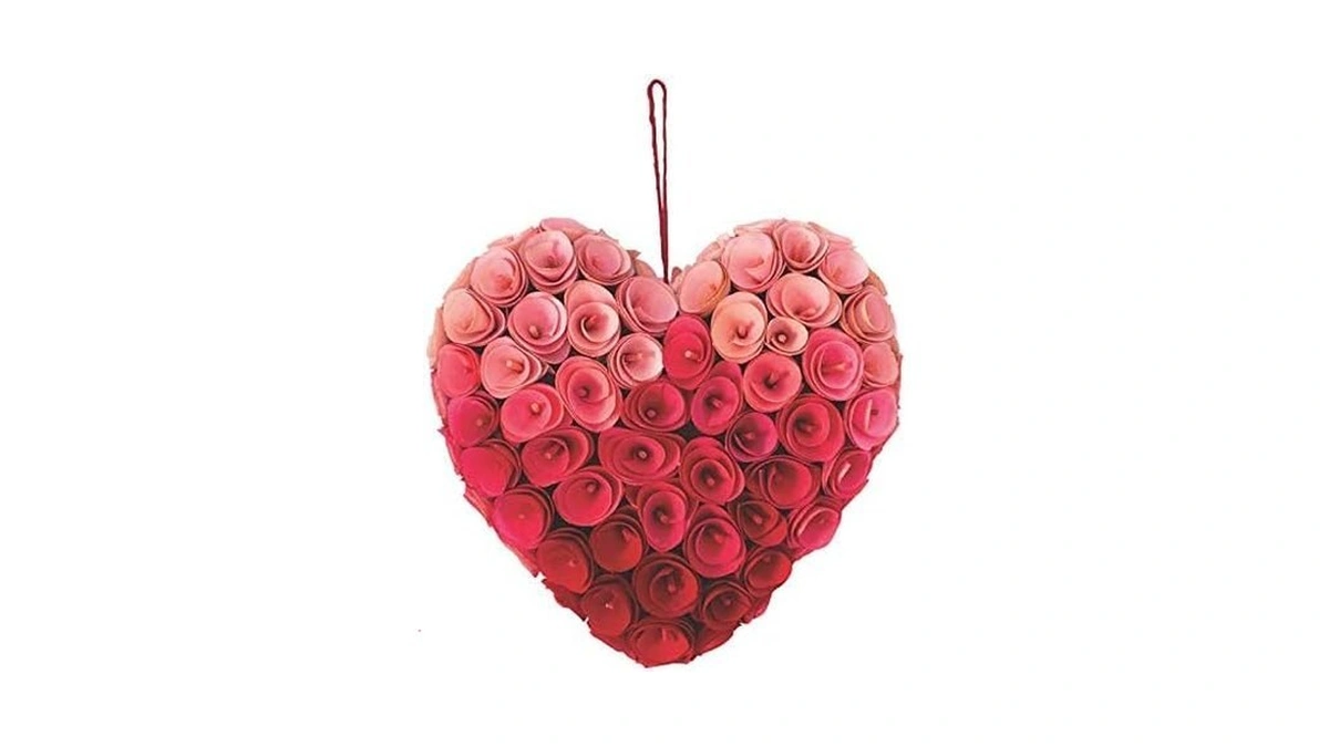 12 Inch Valentine's Day Wooden Rose Heart Wreath