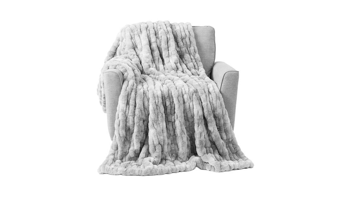 Lavish Home Oversized Ruched Faux Fur Blanket - 60x80-inch Jacquard