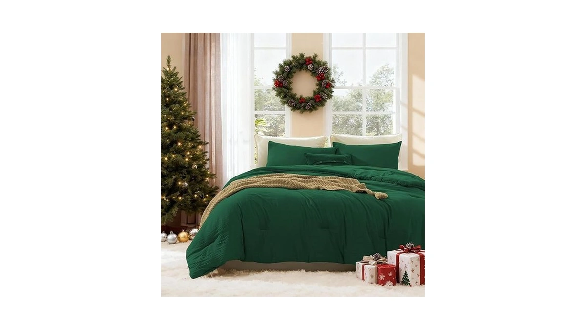 Wrensonge King Size Comforter Set - 3 Pieces Emerald Green