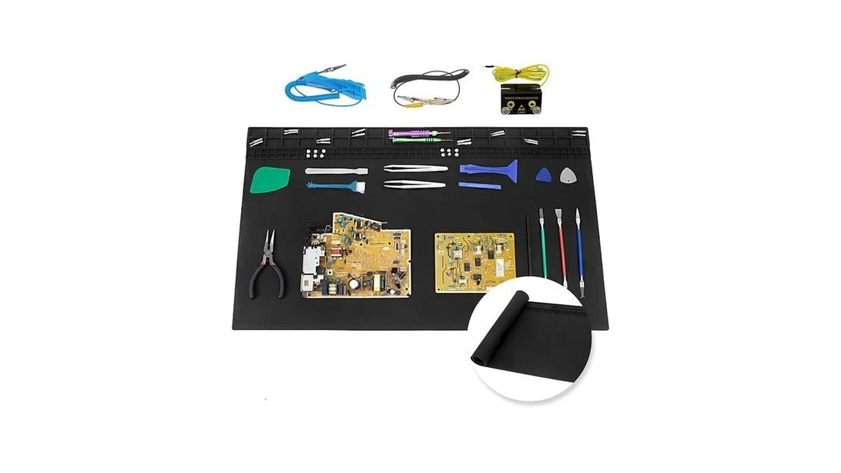27.6'' X 15.7'' Extra Large Soldering Mat With Wrist Strap