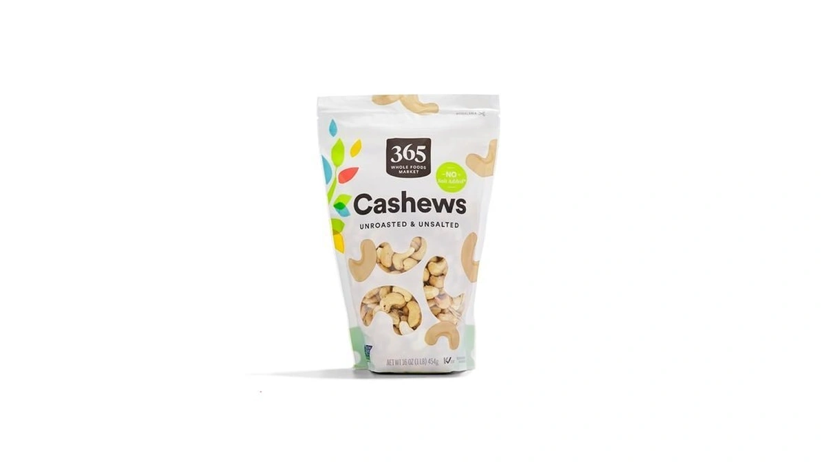 365 By Whole Foods Market, Raw Cashews, 16 Ounce
