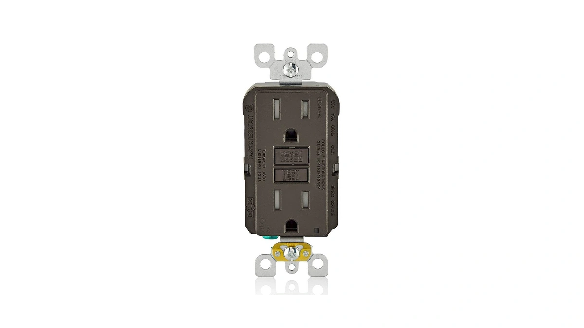 Leviton Outlet, 15 Amp, Self Test, Tamper-resistant With Led Indicator