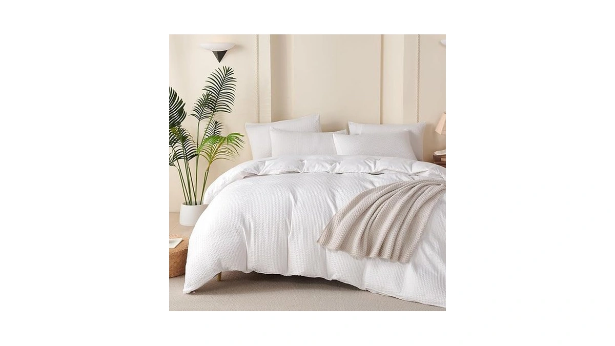 Bupird White Striped Queen Comforter Set 100% Soft Washed Microfiber