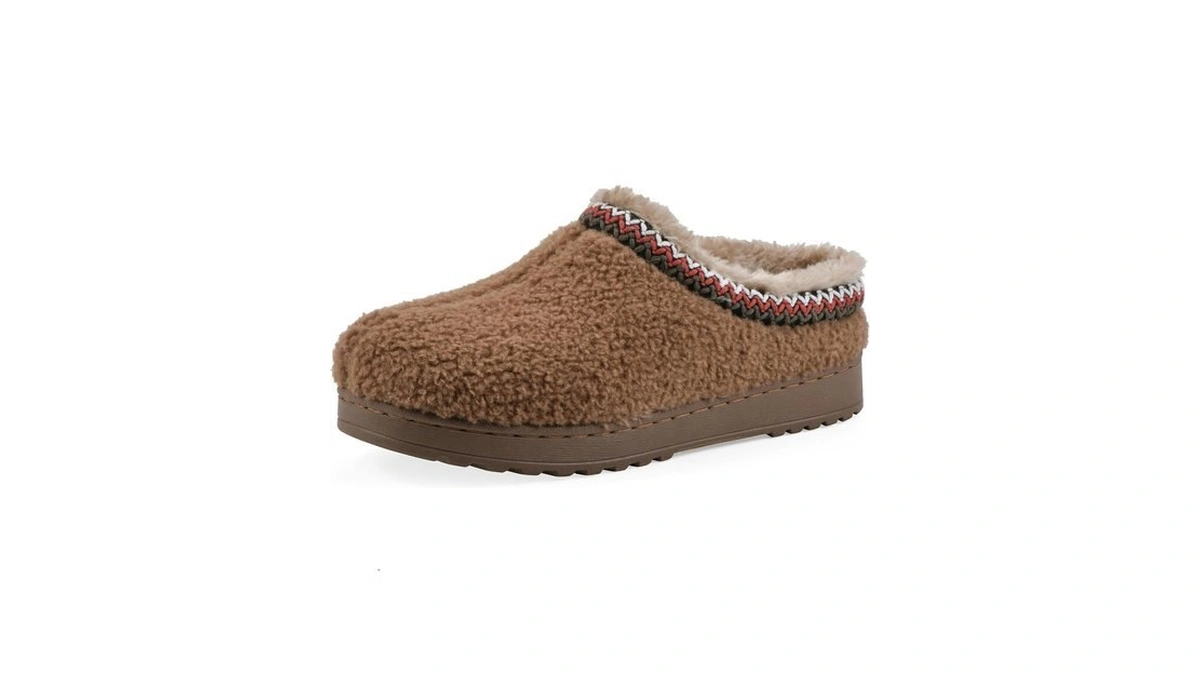 White Mountain Women's Icebin Faux Fur Slipper Clog, Chestnut Sherpa