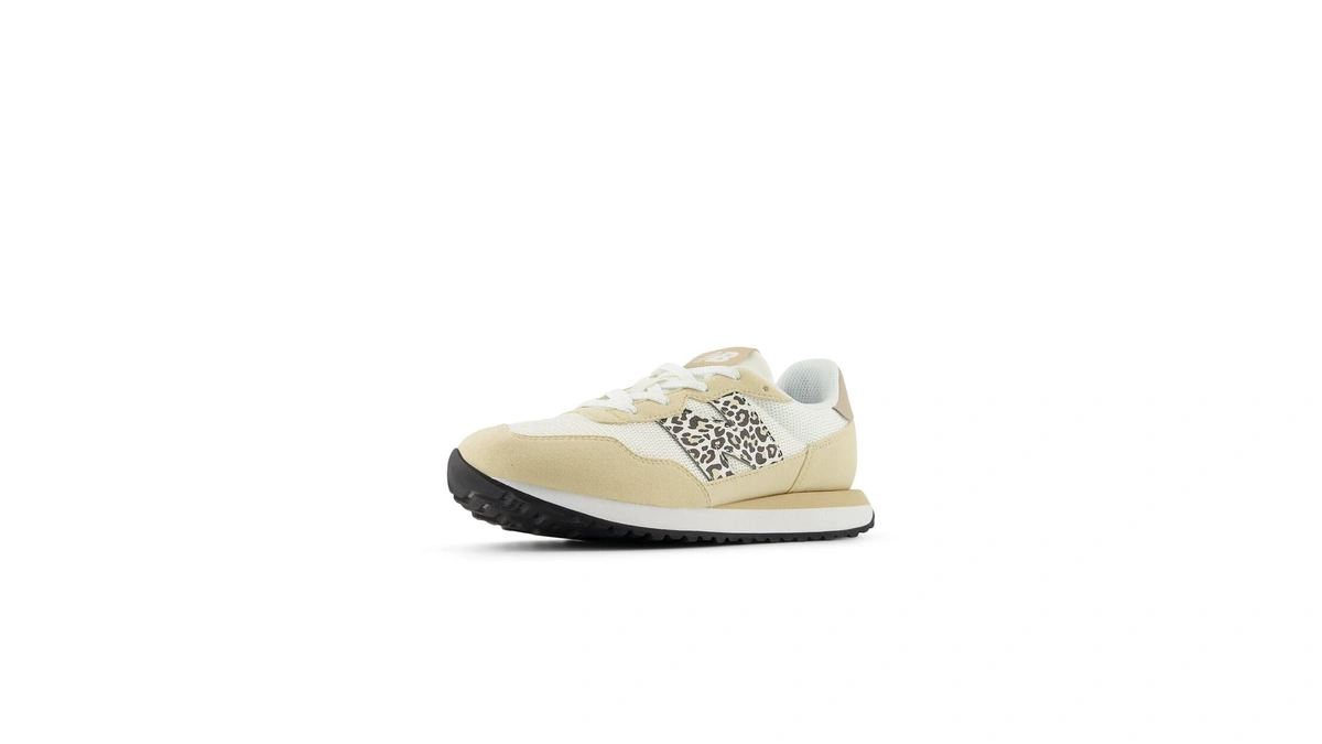 New Balance Kid's 237 V1 Lace-up Sneaker, Sea Salt/sandstone, 4