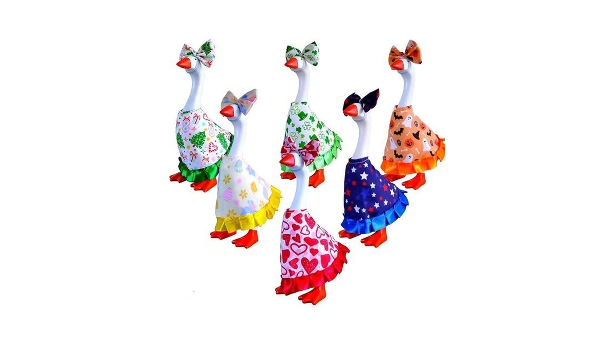 6 Sets 7 Inch Holiday Desk Goose Outfits, Mini Desktop
