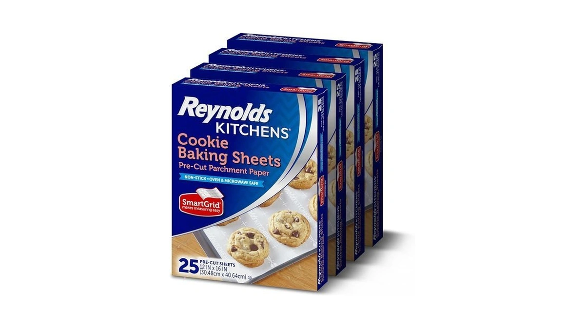Reynolds Kitchens Cookie Baking Sheets, Pre-cut Parchment Paper, 25 Count