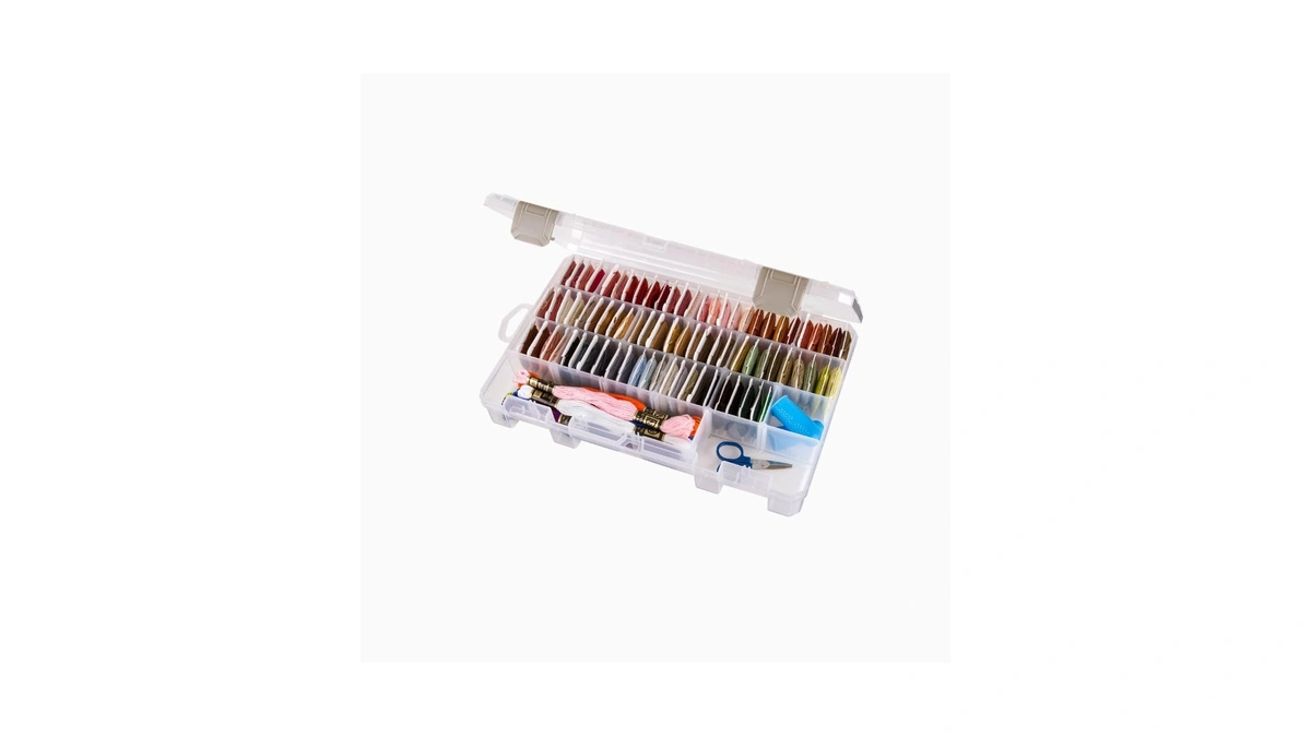 Artbin 4006ab Medium Solutions Box With Dividers, Art & Craft