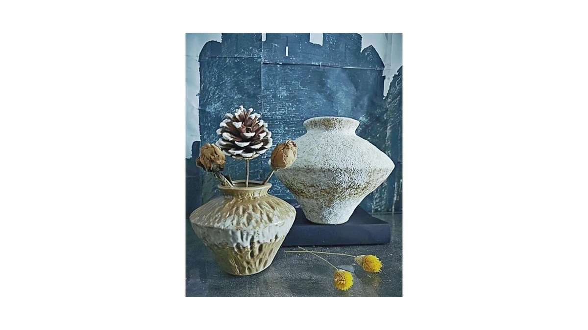 Medieval-style Flower Vases Set Of 2(terracotta And Porcelain), Farmhouse Rustic