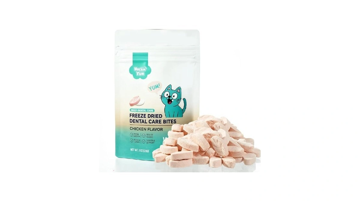 Heckin Yum Freeze Dried Chicken Dental Cat Treats With Fos