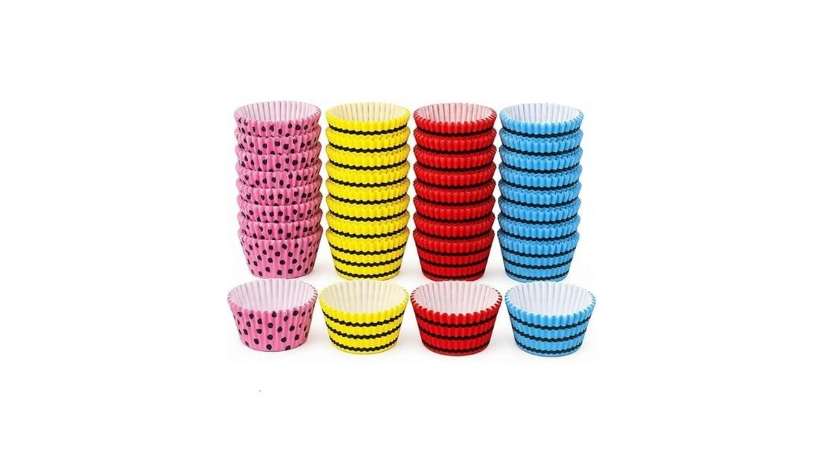 Yungyan 200 Pcs Classic Cartoon Dog Cupcake Liners, 4 Iconic