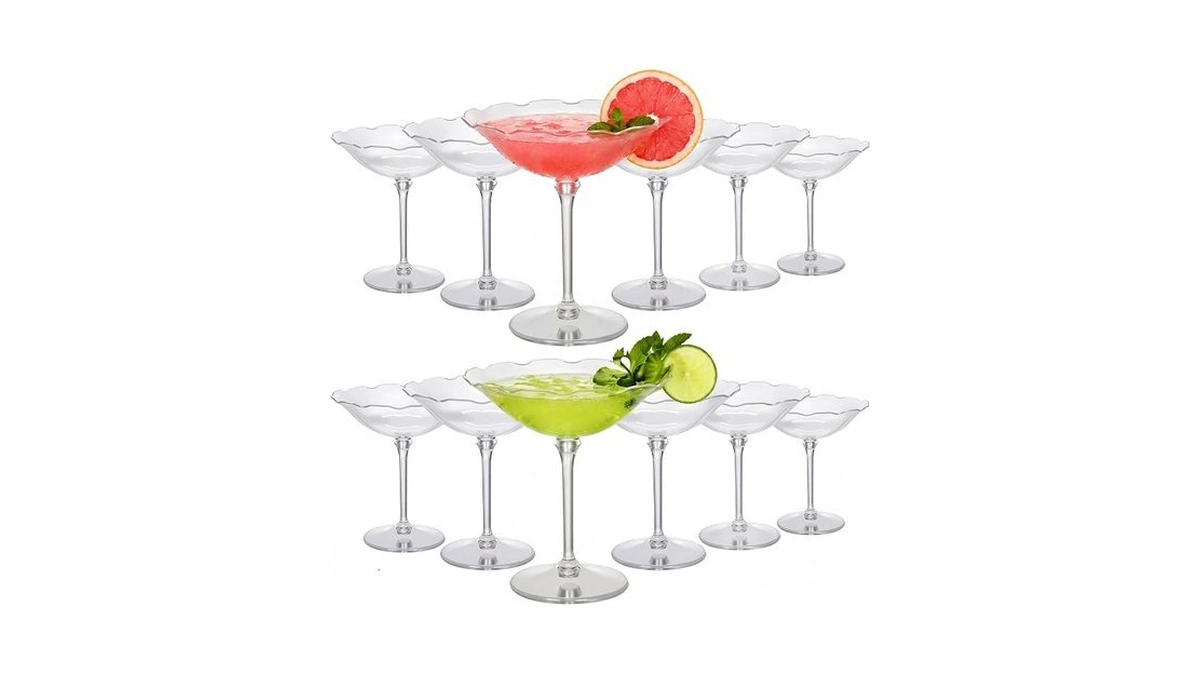 Jingmore Plastic Martini Glasses 7 Oz Disposable Flower Coupe Wave