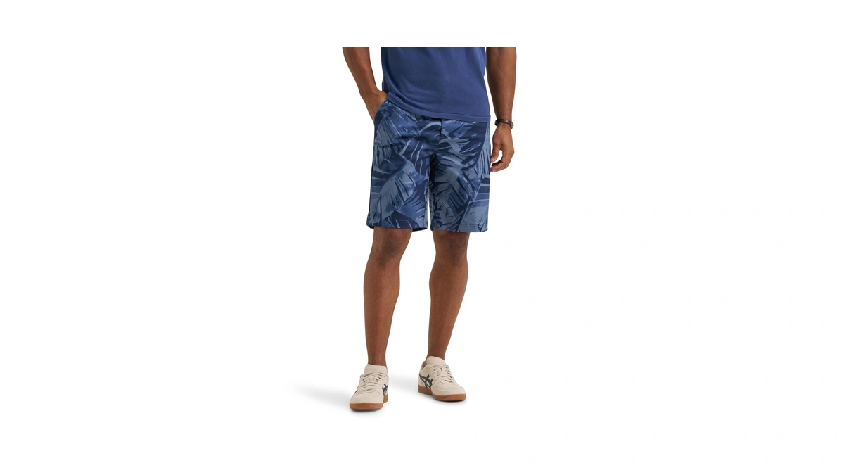 Lee Men's Extreme Motion Flat Front Short, Lake Blue Leaf,