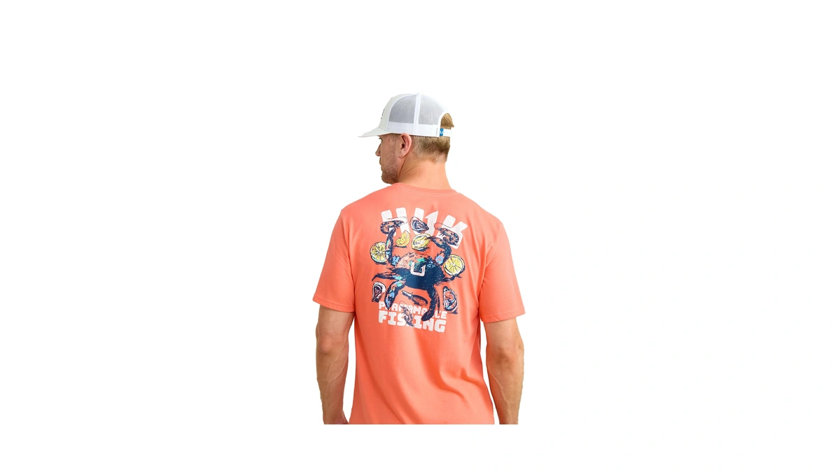 Huk Mens Fishing Graphic Tee, Performance Short Sleeve, Quick-dry, Fresh