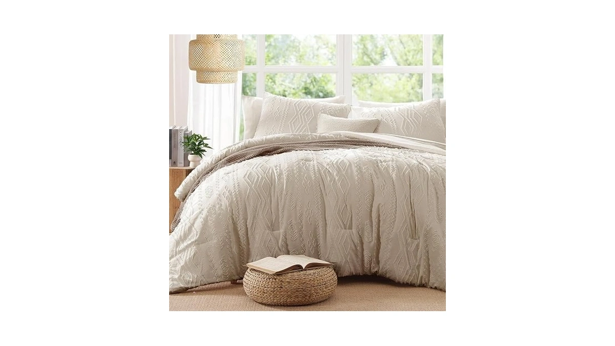 Oversized Queen Comforter Set Beige Tufted Boho Bedding Sets 7