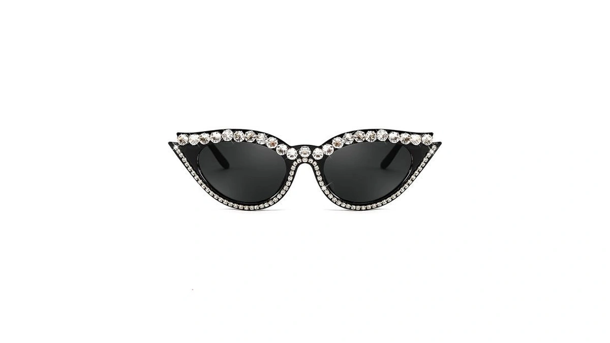 Feisedy Sunglasses For Women, Retro Cat Eye Crystal Diamond Frame